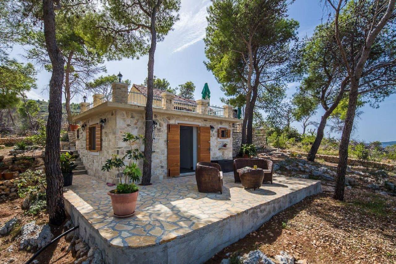 House Vesna Kupinova Villa มิลนา ภายนอก รูปภาพ