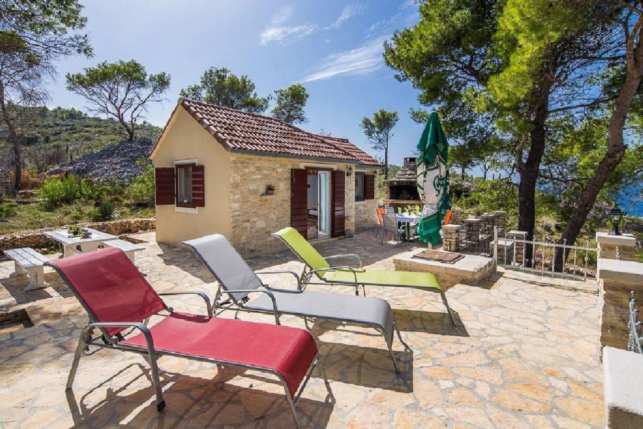 House Vesna Kupinova Villa มิลนา ภายนอก รูปภาพ