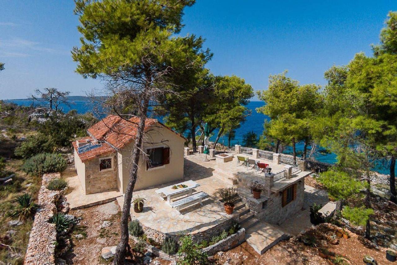 House Vesna Kupinova Villa มิลนา ภายนอก รูปภาพ